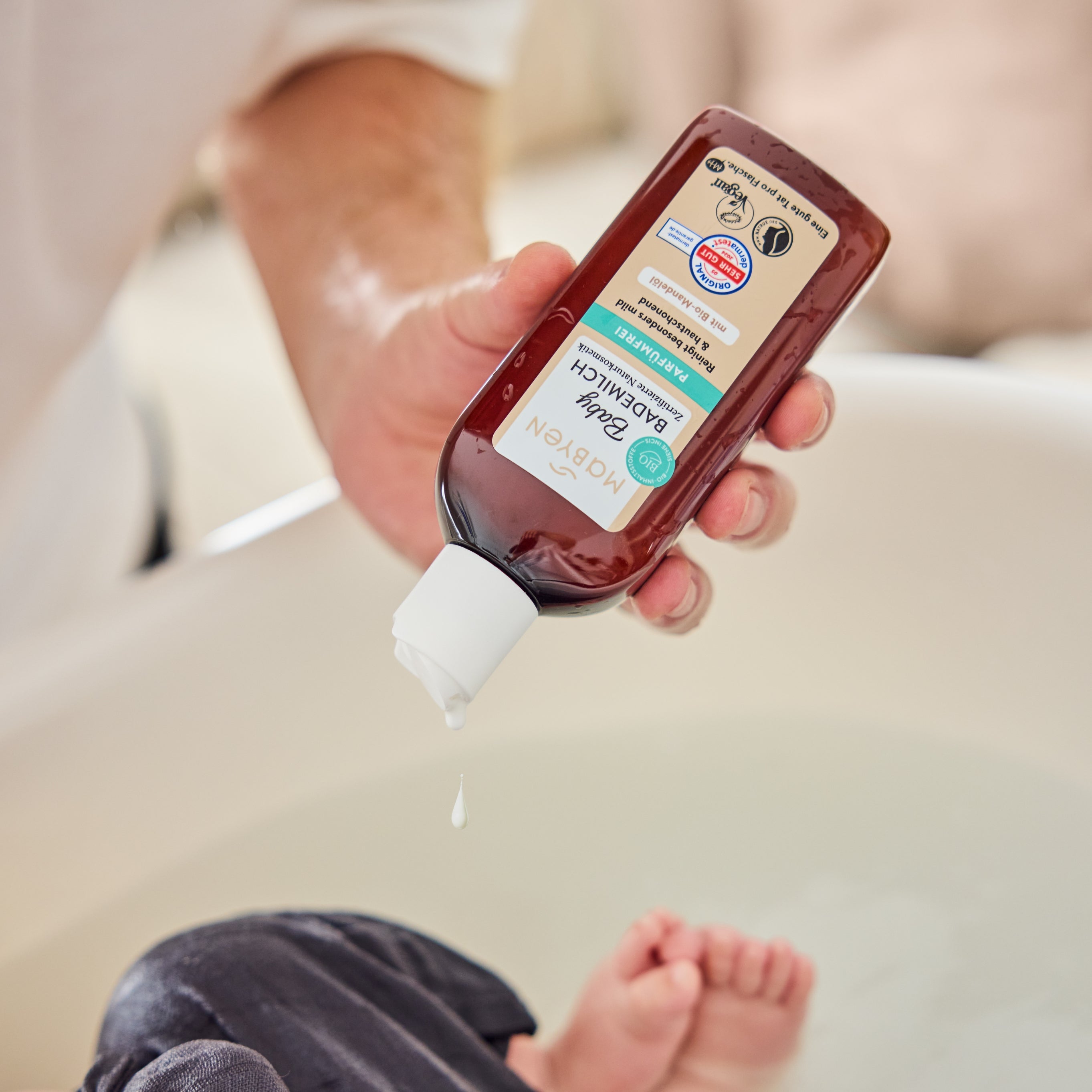 Bademilch in Badewanne