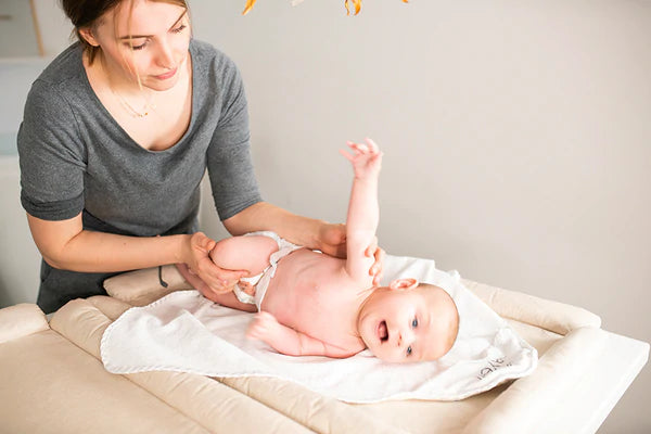Baby Handling- So förderst du die Körperwahrnehmung deines Babys