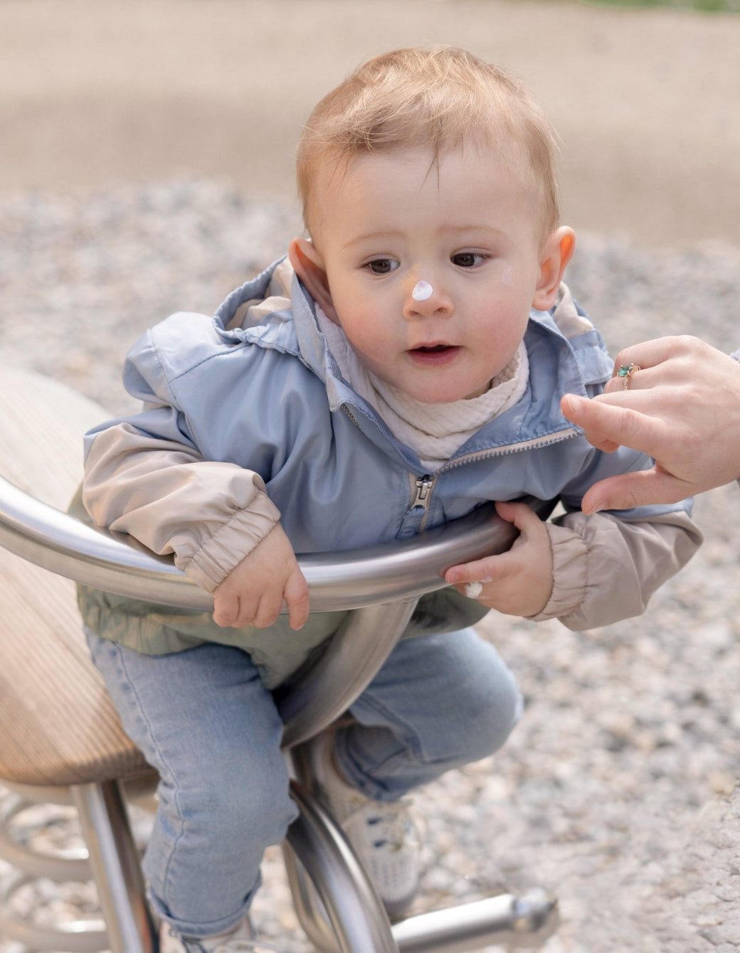 Der richtige Sonnenschutz für Babys
