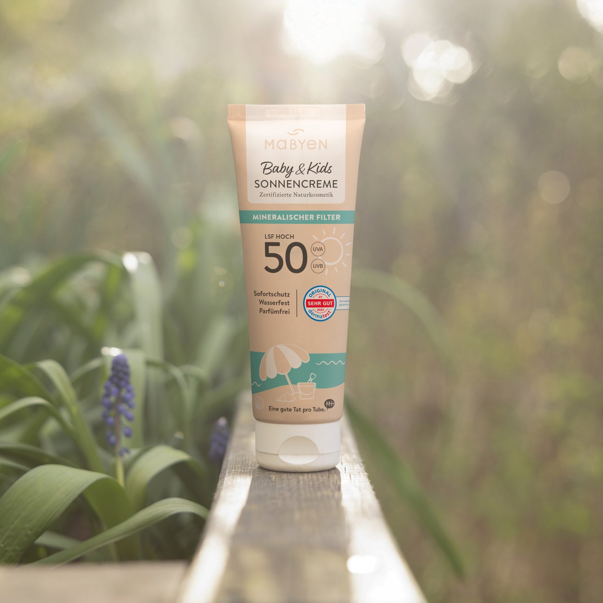 Baby und Kids Badespass Set Sonnencreme draussen
