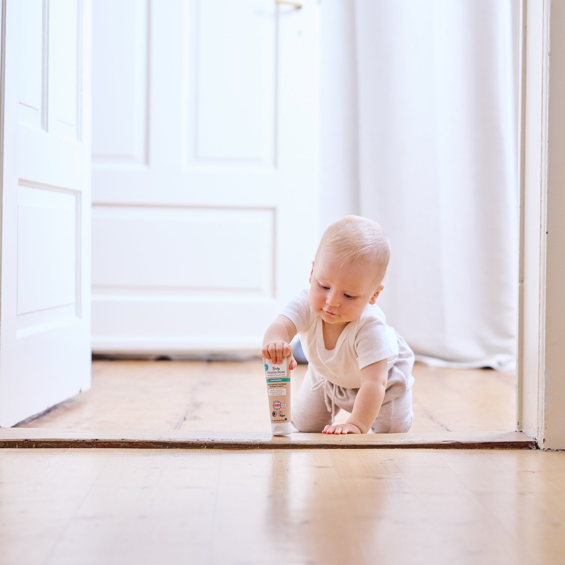 Baby krabbeln Pflegecreme