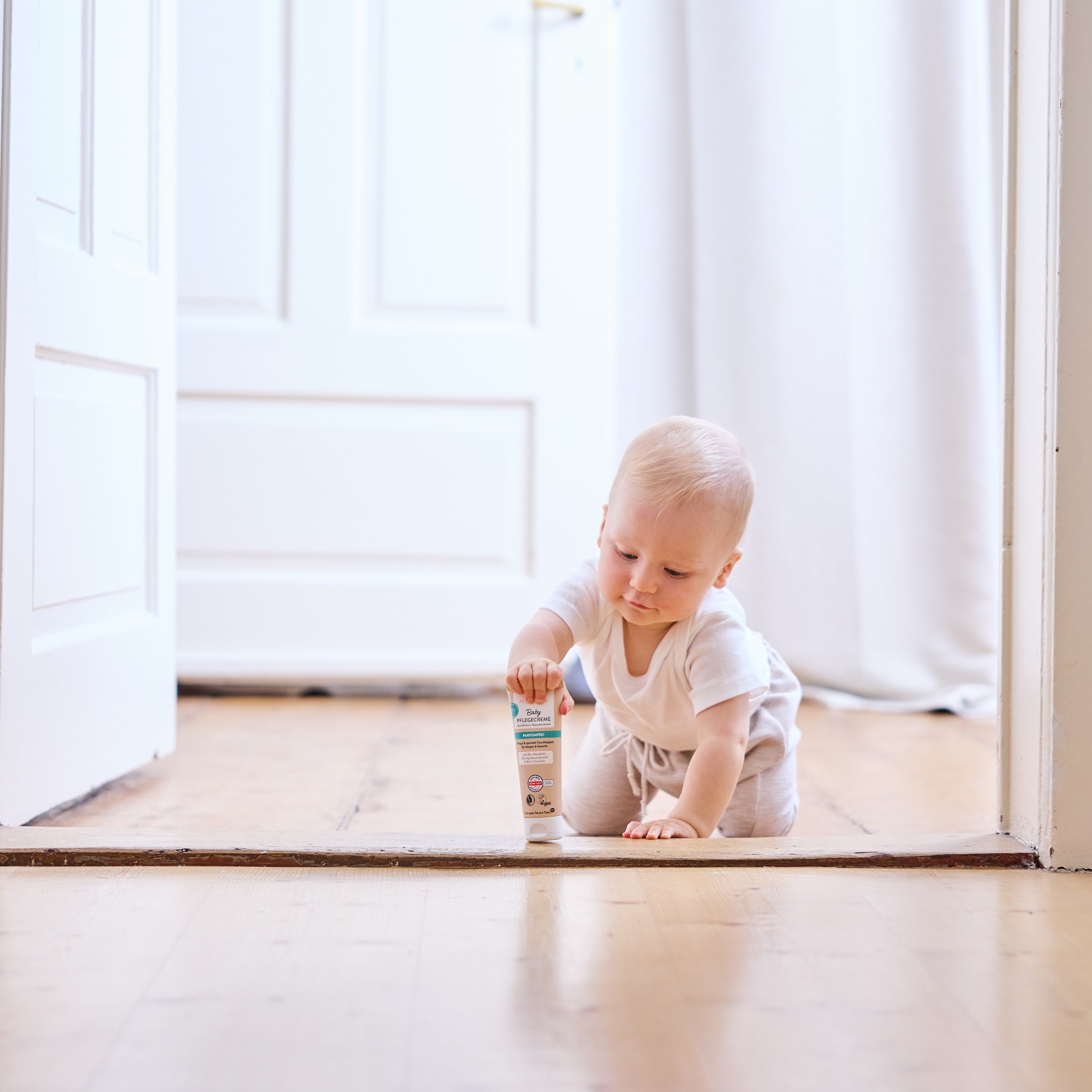 Baby krabbeln Pflegecreme