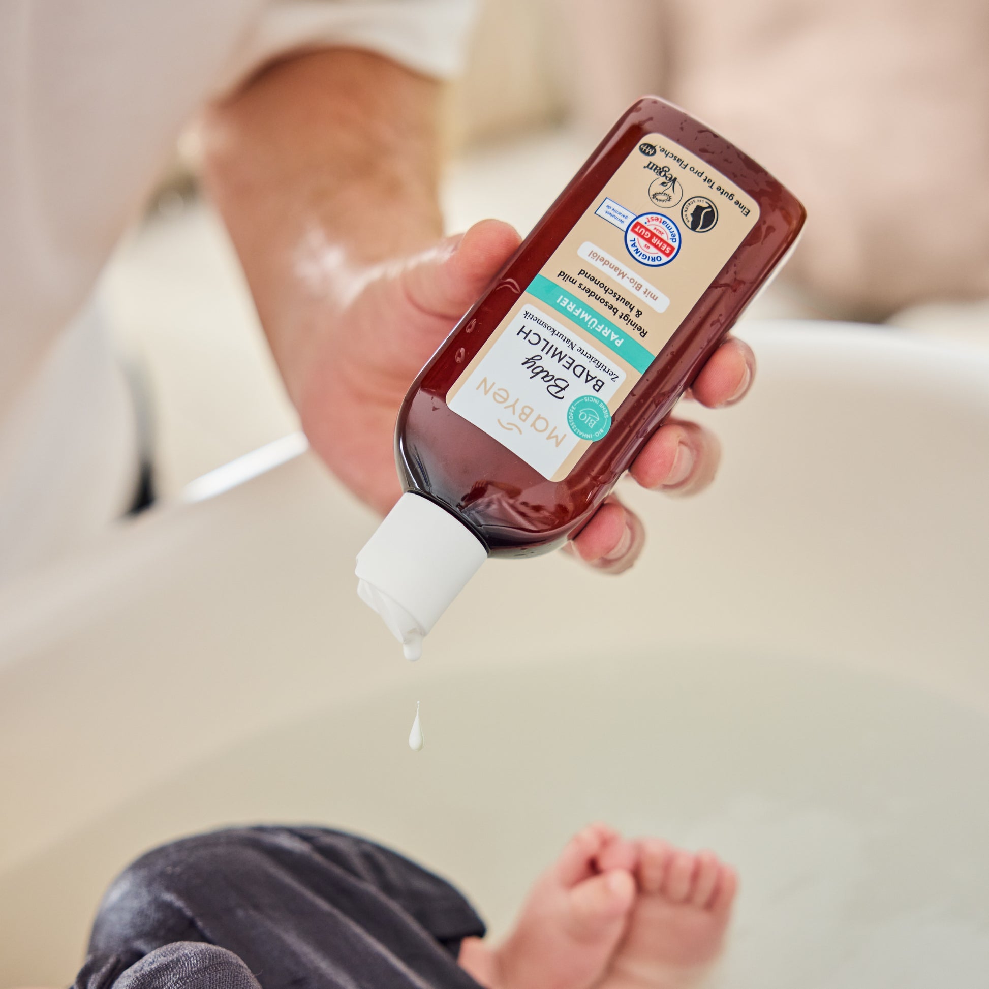 Bademilch in Badewanne